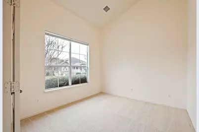 570 Hogan, Kyle, TX 78640 - Photo 6