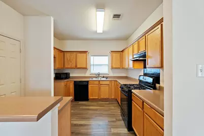570 Hogan, Kyle, TX 78640 - Photo 8