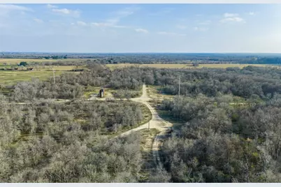 1144 Treetop Lane, Luling, TX 78648 - Photo 30