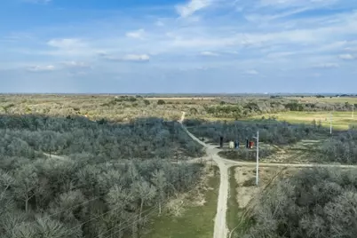 1144 Treetop Lane, Luling, TX 78648 - Photo 22