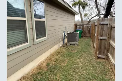 618 Oak Lane, Cottonwood Shores, TX 78657 - Photo 28