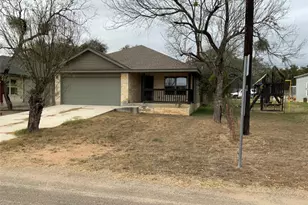 618 Oak Ln, Cottonwood Shores, TX 78657 - Photo 2