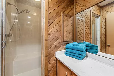 537 Venture Boulevard S, Point Venture, TX 78645 - Photo 18