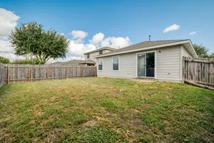 17813 Honey Locust Ln, Elgin, TX 78621 - Photo 18