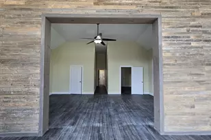 17621 Stacey Ln, Lago Vista, TX 78645 - Photo 6