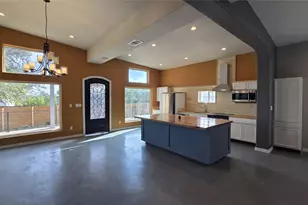 17621 Stacey Ln, Lago Vista, TX 78645 - Photo 18