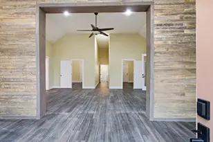 17621 Stacey Ln, Lago Vista, TX 78645 - Photo 6