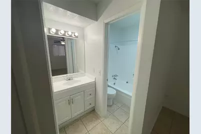 2410 Longview Street #101, Austin, TX 78705 - Photo 8