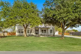 600 Bella Vista Circle Circle, Kyle, TX 78640 - Photo 1
