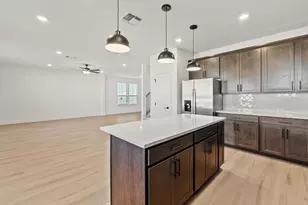 208 Daniels Dusty Trl, Georgetown, TX 78626 - Photo 6