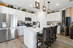 150 Seattle Slew Dr, Jarrell, TX 76537 - Photo 10