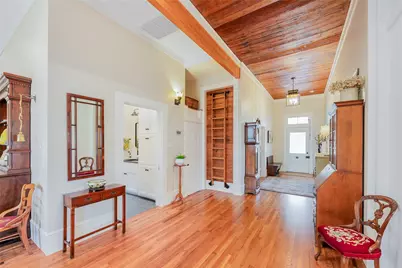 403 E 4th Street, Georgetown, TX 78626 - Photo 10