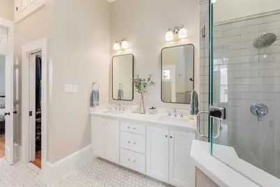 403 E 4th Street, Georgetown, TX 78626 - Photo 8