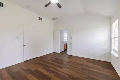 220 N Crossing Trail, Round Rock, TX 78665 - Photo 10