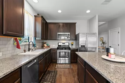 20717 Rolling Creek Road, Pflugerville, TX 78660 - Photo 8