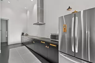 70 Rainey St, Austin, TX 78701 - Photo 34