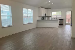 128 Riverhill Dr, Georgetown, TX 78628 - Photo 4