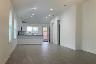 128 Riverhill Dr, Georgetown, TX 78628 - Photo 12