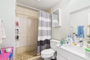 911 W 22nd St, Austin, TX 78705 - Photo 12