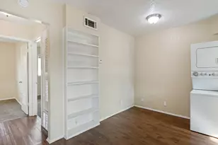 2401 Manor Rd, Austin, TX 78722 - Photo 20