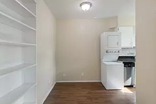 2401 Manor Rd, Austin, TX 78722 - Photo 22