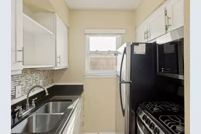 2401 Manor Rd #218, Austin, TX 78722 - Photo 6