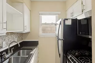 2401 Manor Rd, Austin, TX 78722 - Photo 6