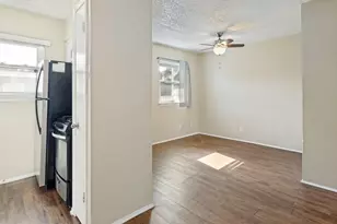 2401 Manor Rd, Austin, TX 78722 - Photo 18