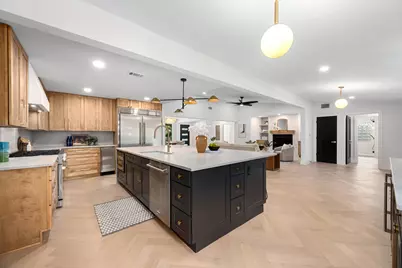 7300 Greenhaven Drive, Austin, TX 78757 - Photo 12