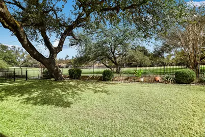 9016 Balcones Club Drive, Austin, TX 78750 - Photo 28