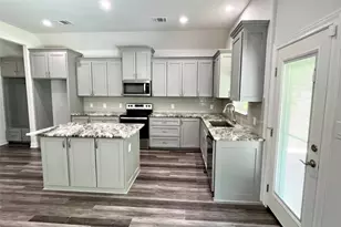 108 W Keamuku Ct, Bastrop, TX 78602 - Photo 12