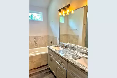 108 W Keamuku Court, Bastrop, TX 78602 - Photo 18