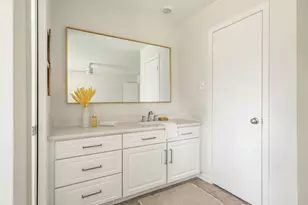 4305 Yucatan Ln, Austin, TX 78727 - Photo 20