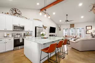 139 Way Station Trail, Smithville, TX 78957 - Photo 6