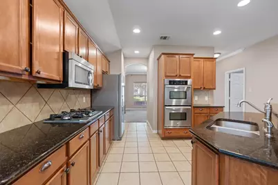 1609 Hidden Springs Path, Round Rock, TX 78665 - Photo 6