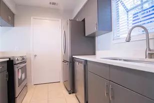 6804 Old Quarry Ln, Austin, TX 78731 - Photo 6