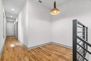 1907 E 20th St, Austin, TX 78722 - Photo 36