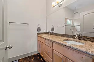1907 E 20th St, Austin, TX 78722 - Photo 12