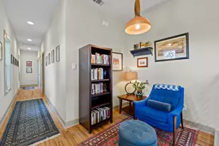 1907 E 20th St, Austin, TX 78722 - Photo 16