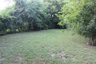 611 Clifford Dr, Austin, TX 78745 - Photo 18