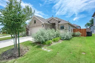144 Danielson St, Liberty Hill, TX 78642 - Photo 2