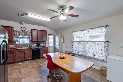604 Comal Run, Hutto, TX 78634 - Photo 6