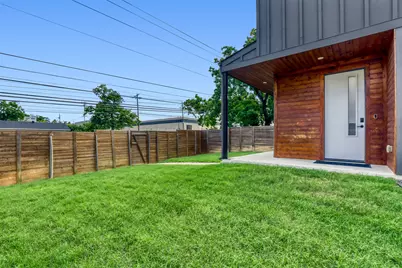 3300 E Martin Luther King Jr Boulevard #B, Austin, TX 78721 - Photo 28