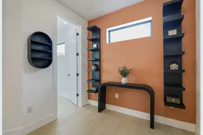 3300 E Martin Luther King Jr Boulevard #B, Austin, TX 78721 - Photo 18