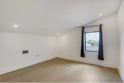3300 E Martin Luther King Jr Boulevard #B, Austin, TX 78721 - Photo 14
