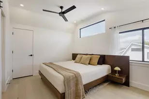 3300 E Martin Luther King Jr Blvd, Austin, TX 78721 - Photo 12