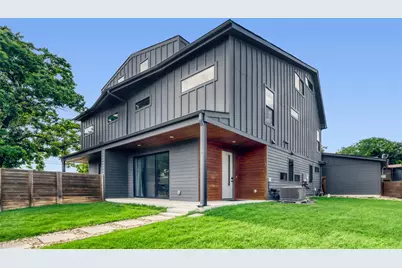 3300 E Martin Luther King Jr Boulevard #B, Austin, TX 78721 - Photo 2