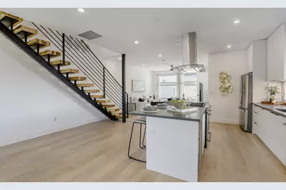 3300 E Martin Luther King Jr Boulevard #B, Austin, TX 78721 - Photo 4