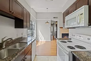 203 E 31st St, Austin, TX 78705 - Photo 16