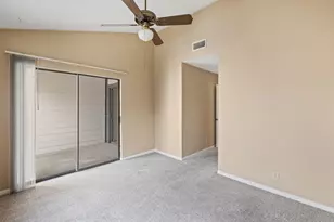 203 E 31st St, Austin, TX 78705 - Photo 34
